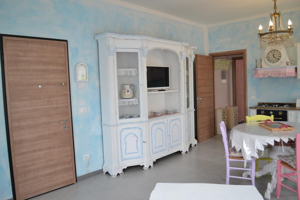 Le Bouganville Apartment Desenzano del Garda Dış mekan fotoğraf