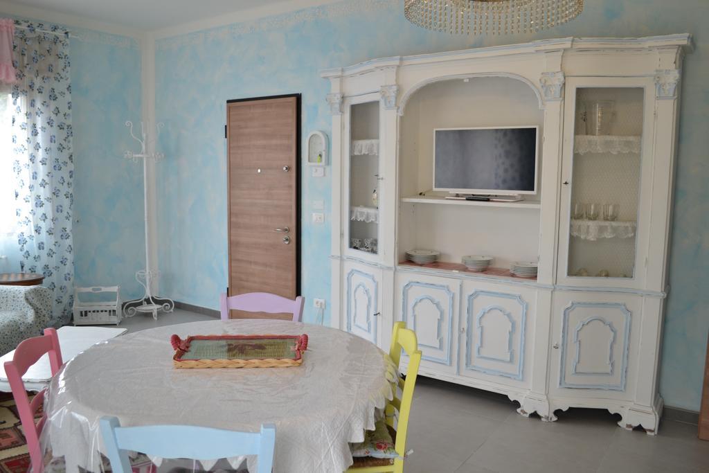 Le Bouganville Apartment Desenzano del Garda Dış mekan fotoğraf