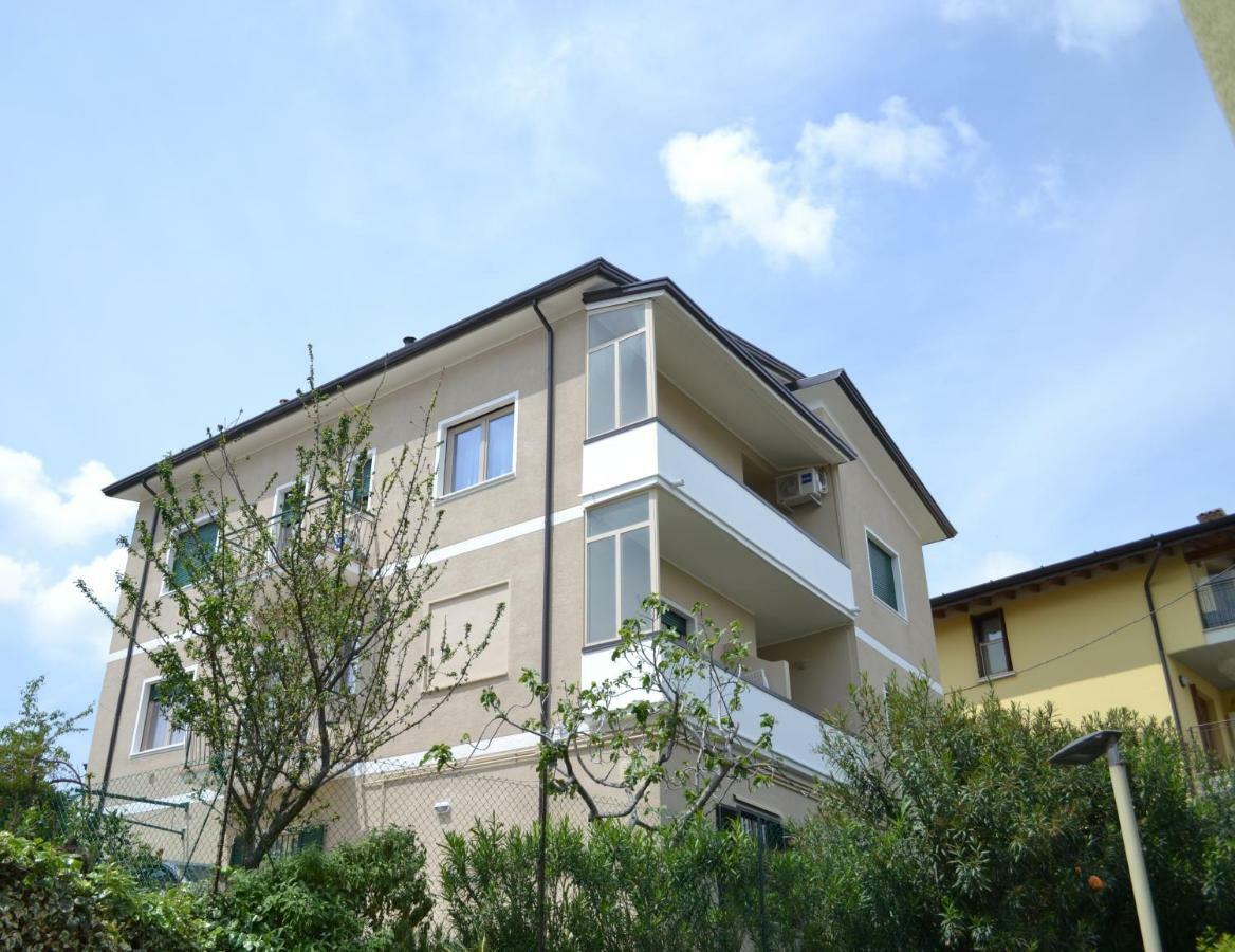 Le Bouganville Apartment Desenzano del Garda Dış mekan fotoğraf