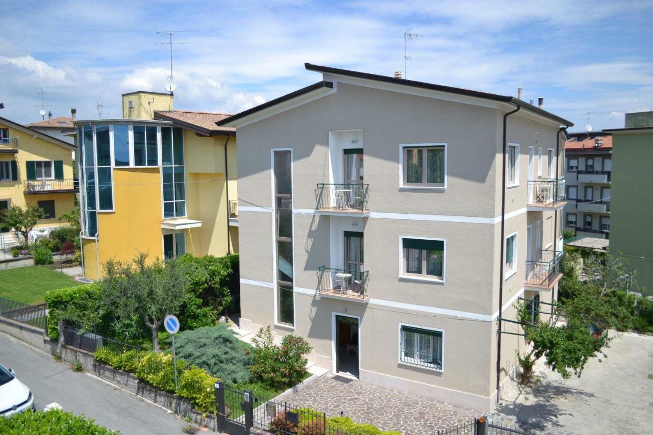 Le Bouganville Apartment Desenzano del Garda Dış mekan fotoğraf